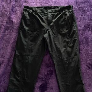 Women’s Athletic pants—L